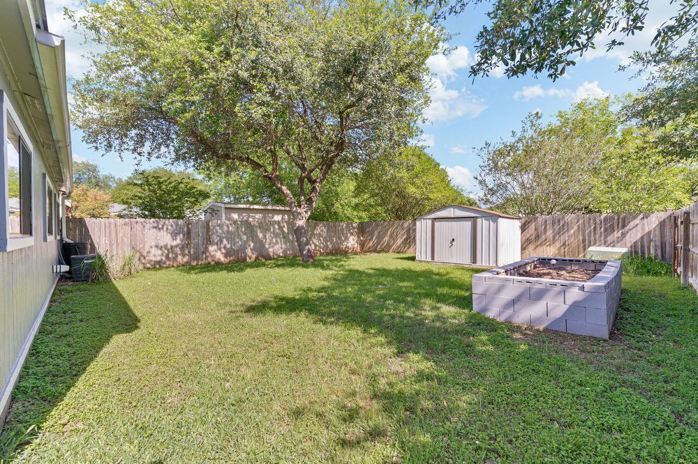9721 Valley Crest, San Antonio TX 78250 property image