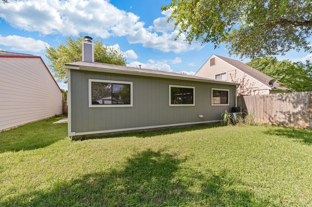 9721 Valley Crest, San Antonio TX 78250 property image