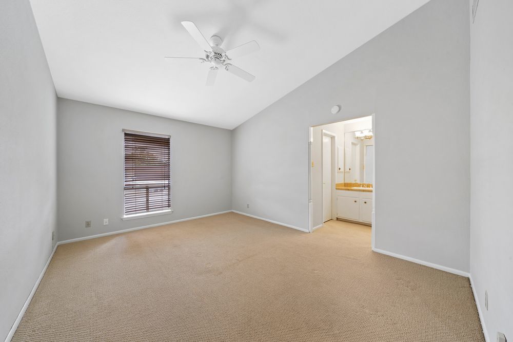 11303 Vance Jackson Rd #L4, San Antonio TX 78230 property image