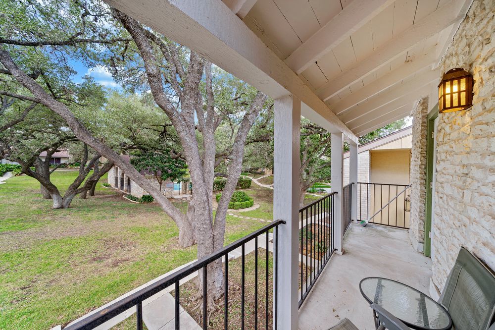 11303 Vance Jackson Rd #L4, San Antonio TX 78230 property image