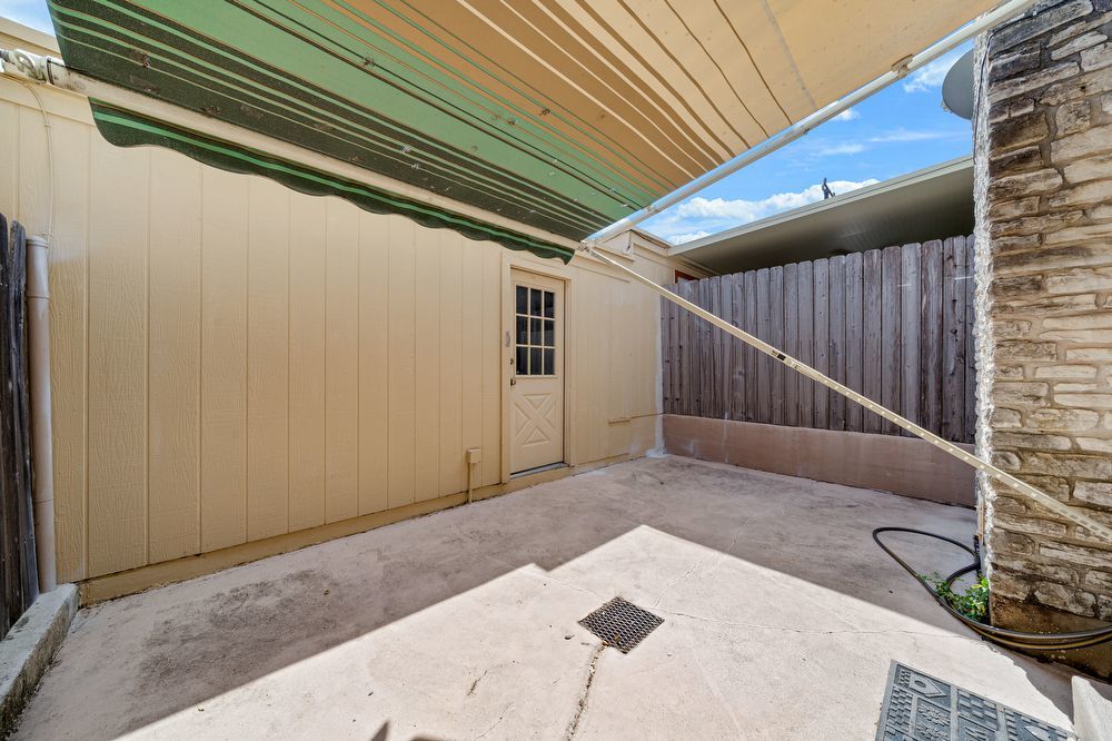 11303 Vance Jackson Rd #L4, San Antonio TX 78230 property image