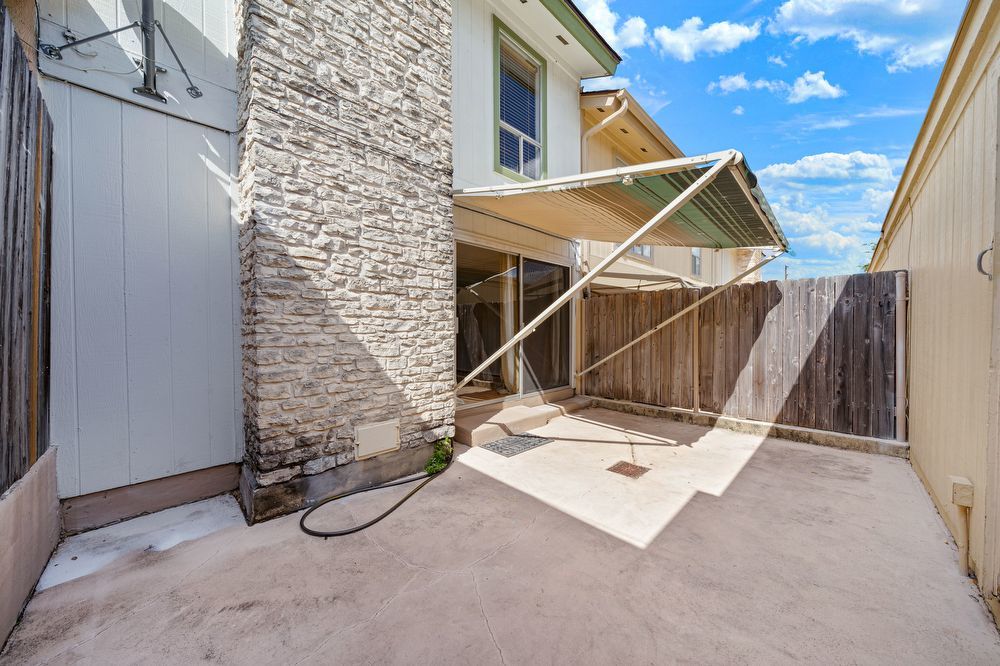 11303 Vance Jackson Rd #L4, San Antonio TX 78230 property image