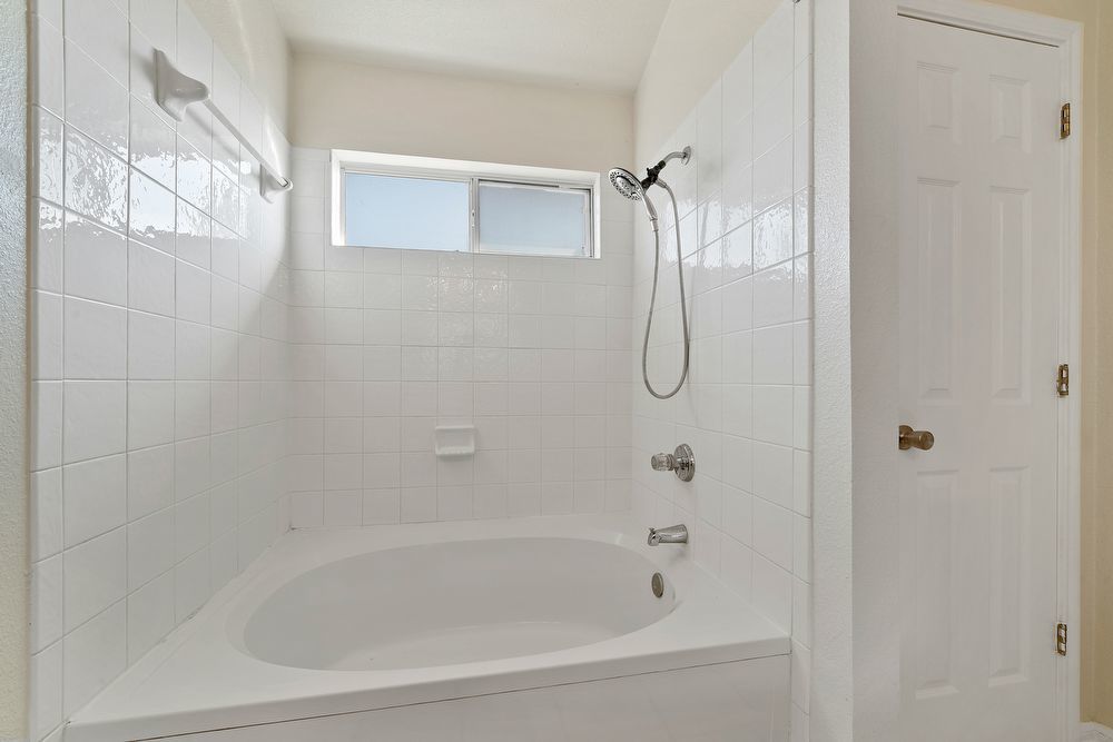 21811 Goldcrest Run, San Antonio TX 78260 property image