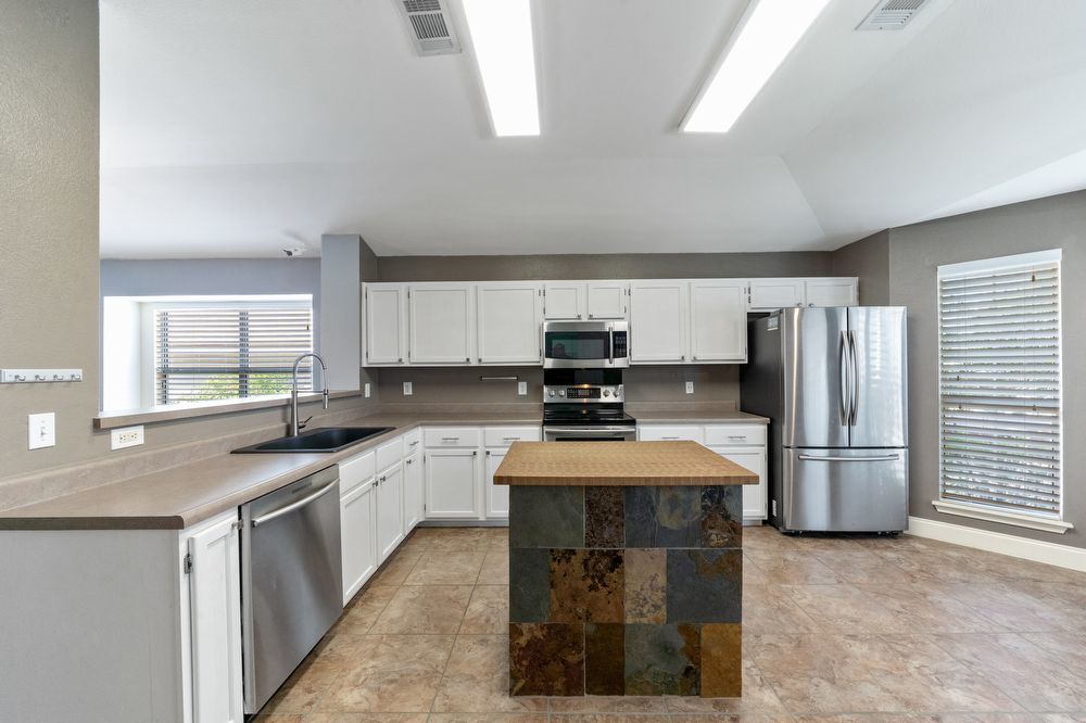 9807 Sandie Helotes, TX 78023 property image