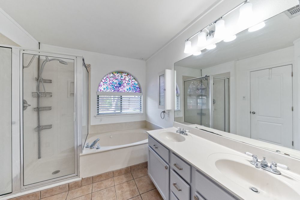 9807 Sandie Helotes, TX 78023 property image