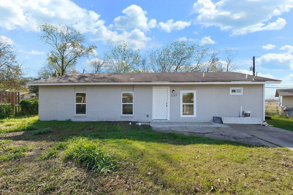 3222 Pine Hollow St, San Antonio, TX 78211-4036 property image