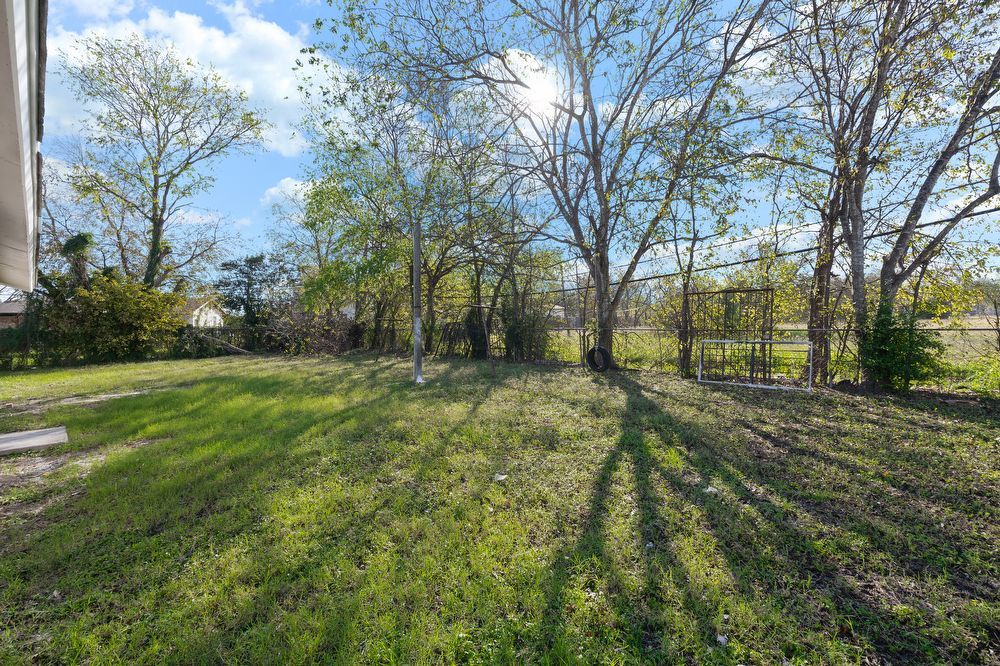 3222 Pine Hollow St, San Antonio, TX 78211-4036 property image