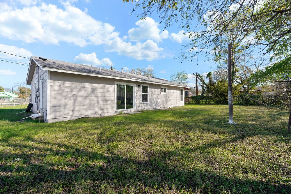 3222 Pine Hollow St, San Antonio, TX 78211-4036 property image