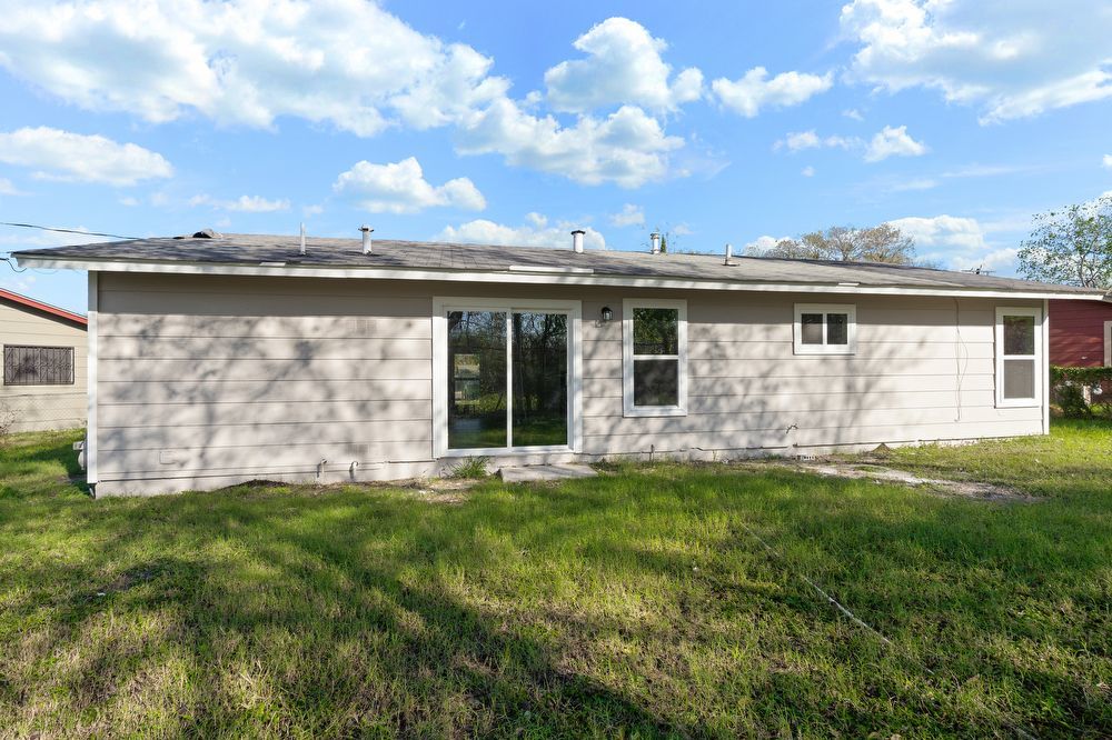 3222 Pine Hollow St, San Antonio, TX 78211-4036 property image