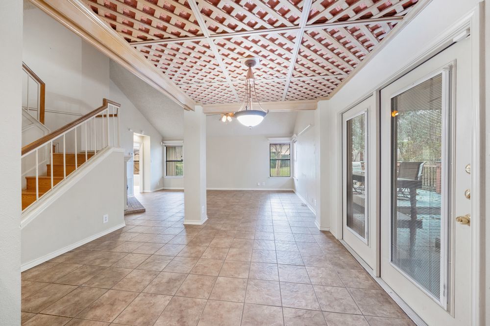 6302 Scrub Jay, San Antonio TX 78240 property image