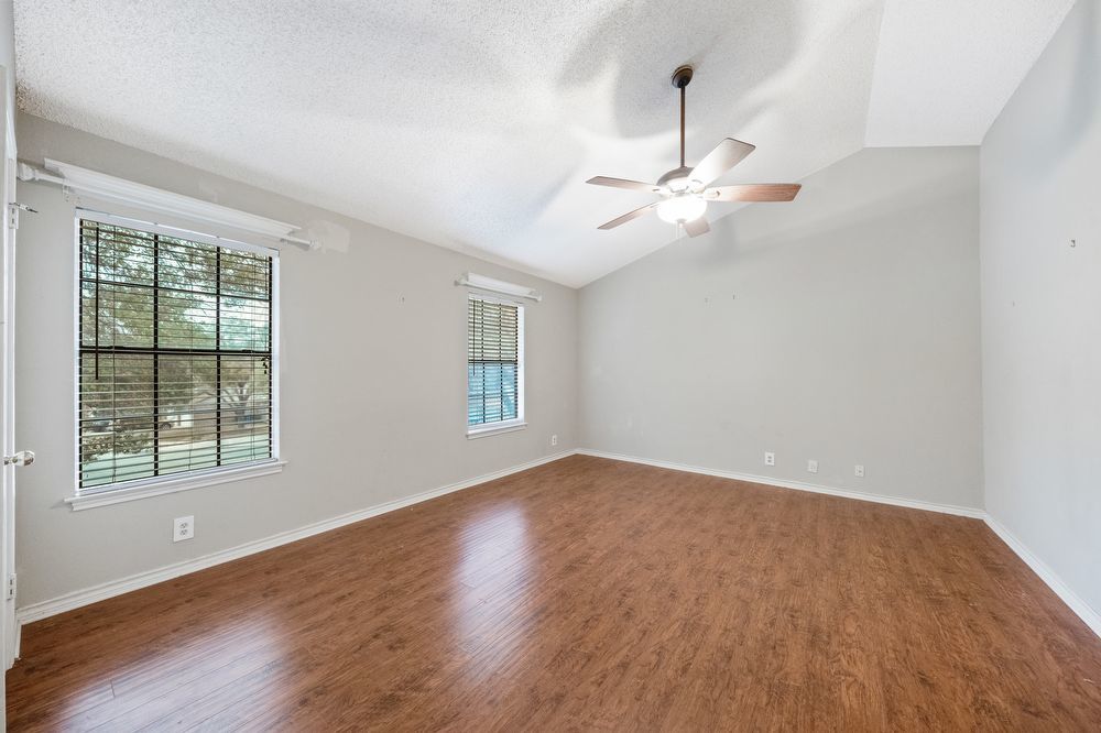 6302 Scrub Jay, San Antonio TX 78240 property image