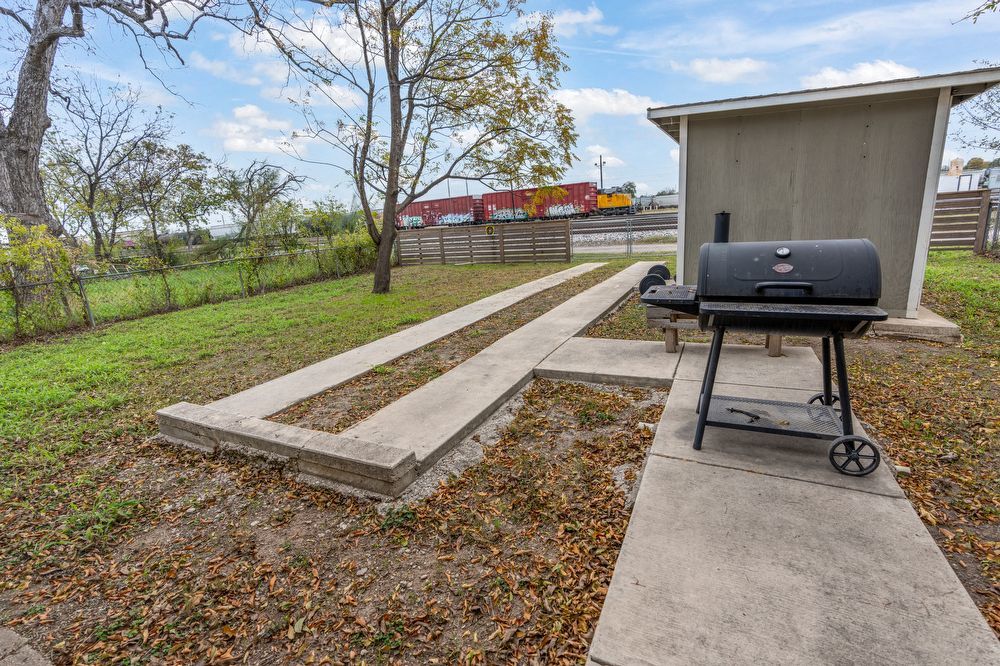 324 Sharer St, San Antonio TX 78208 property image