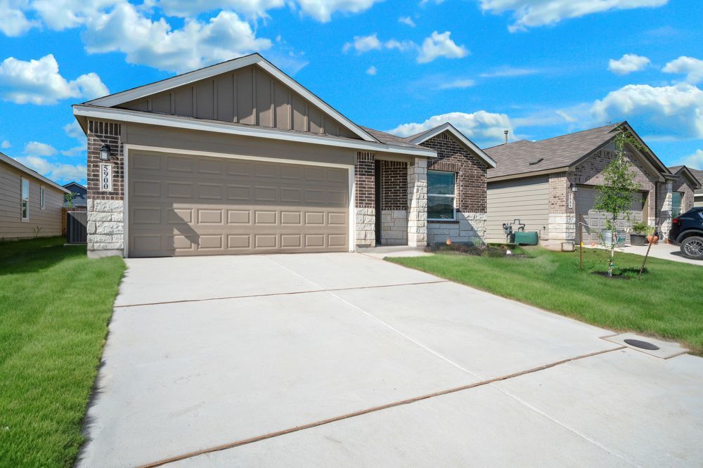 5822 Geronimo Way, Seguin TX 78155 property image