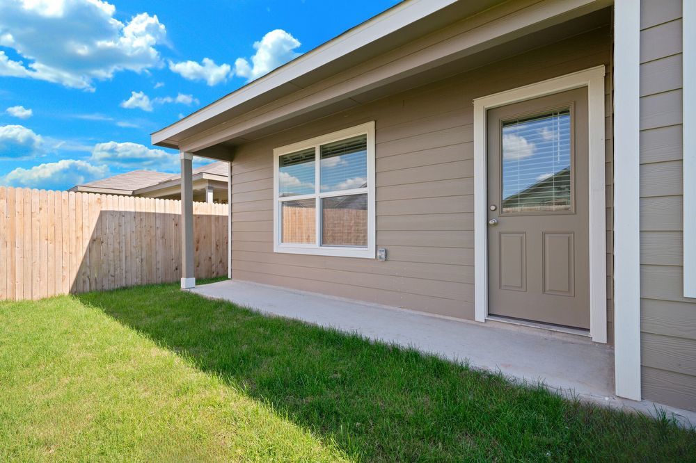 5822 Geronimo Way, Seguin TX 78155 property image