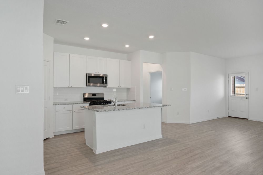 5822 Geronimo Way, Seguin TX 78155 property image