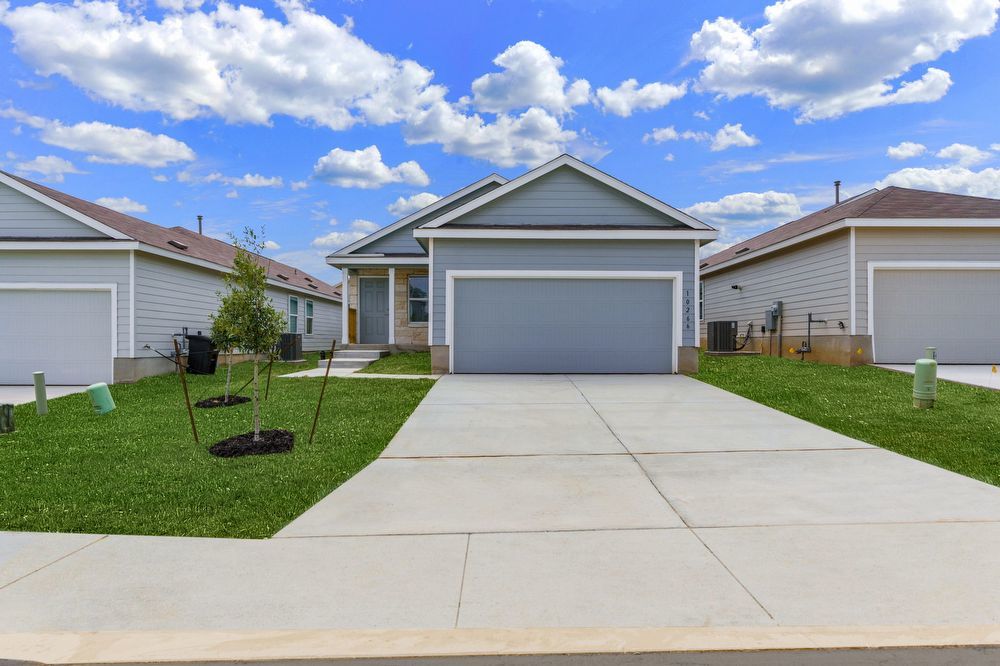 10266 Asta Trail, San Antonio TX 78224 property image