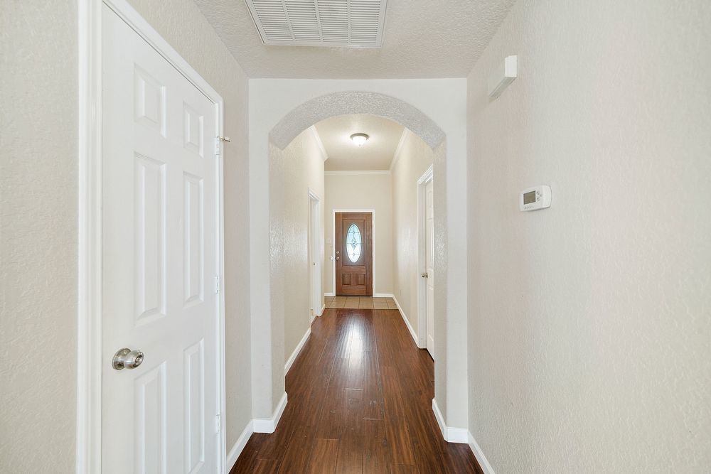 8230 Grissom Cir, San Antonio TX 78251 property image