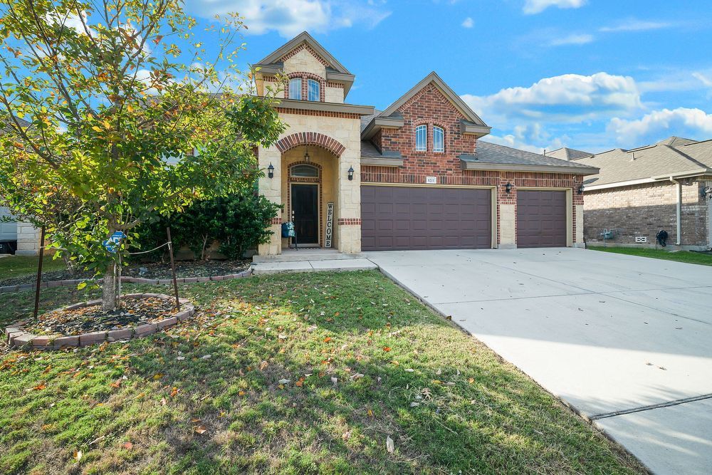 8211 High Noon Way, San Antonio TX 78254 property image