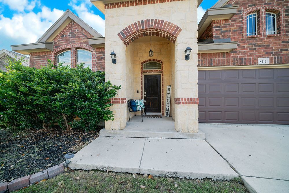 8211 High Noon Way, San Antonio TX 78254 property image