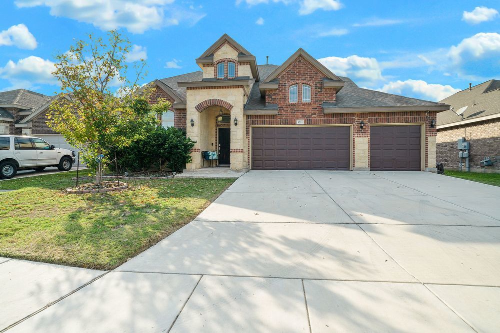 8211 High Noon Way, San Antonio TX 78254 property image