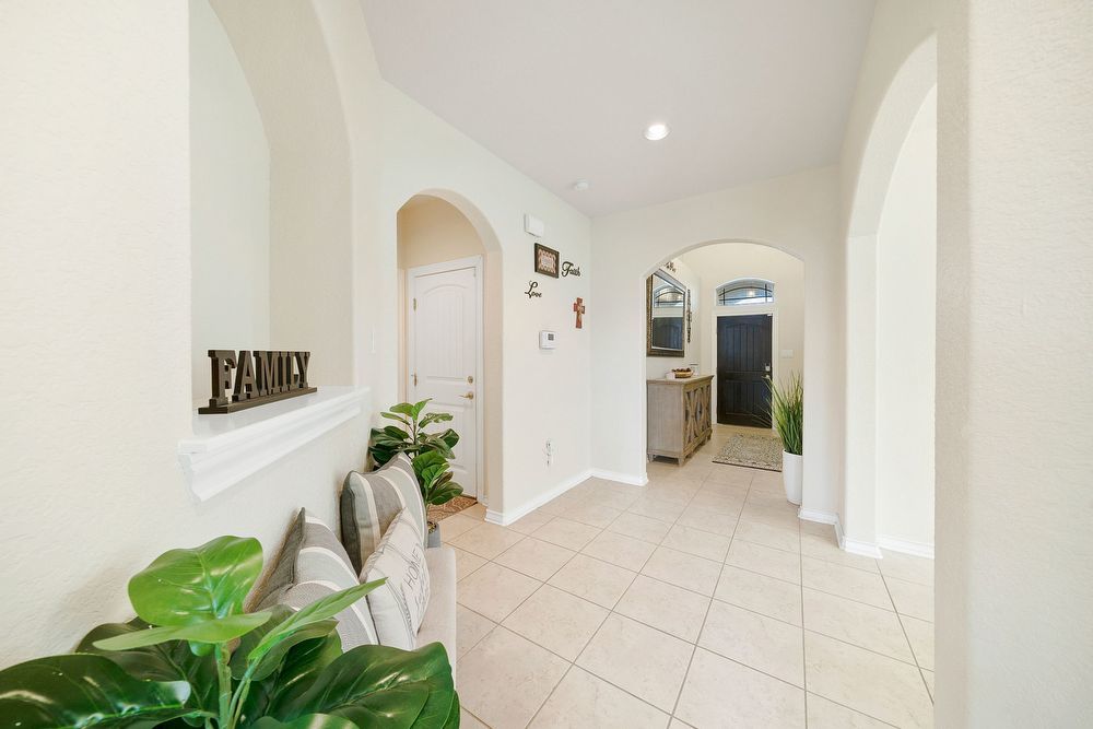8211 High Noon Way, San Antonio TX 78254 property image