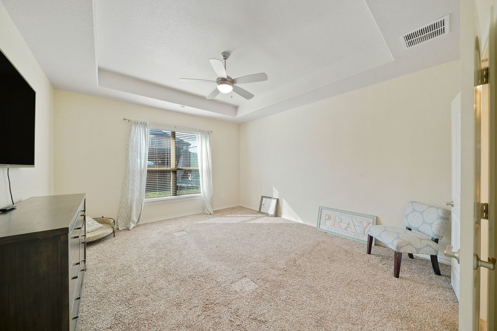 8211 High Noon Way, San Antonio TX 78254 property image