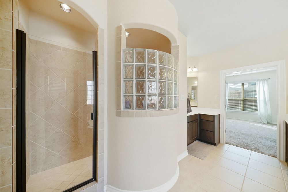 8211 High Noon Way, San Antonio TX 78254 property image