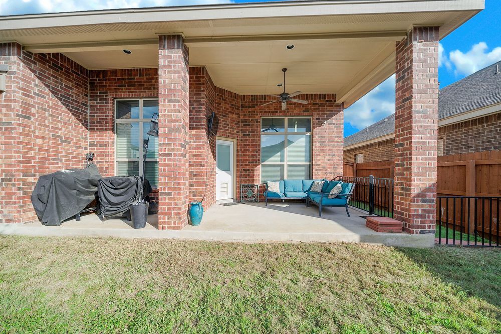8211 High Noon Way, San Antonio TX 78254 property image