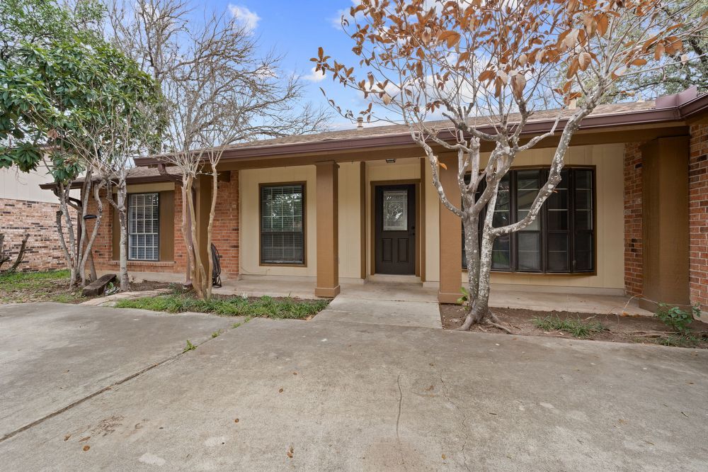 1410 Aylsbury Dr, San Antonio TX 78216 property image