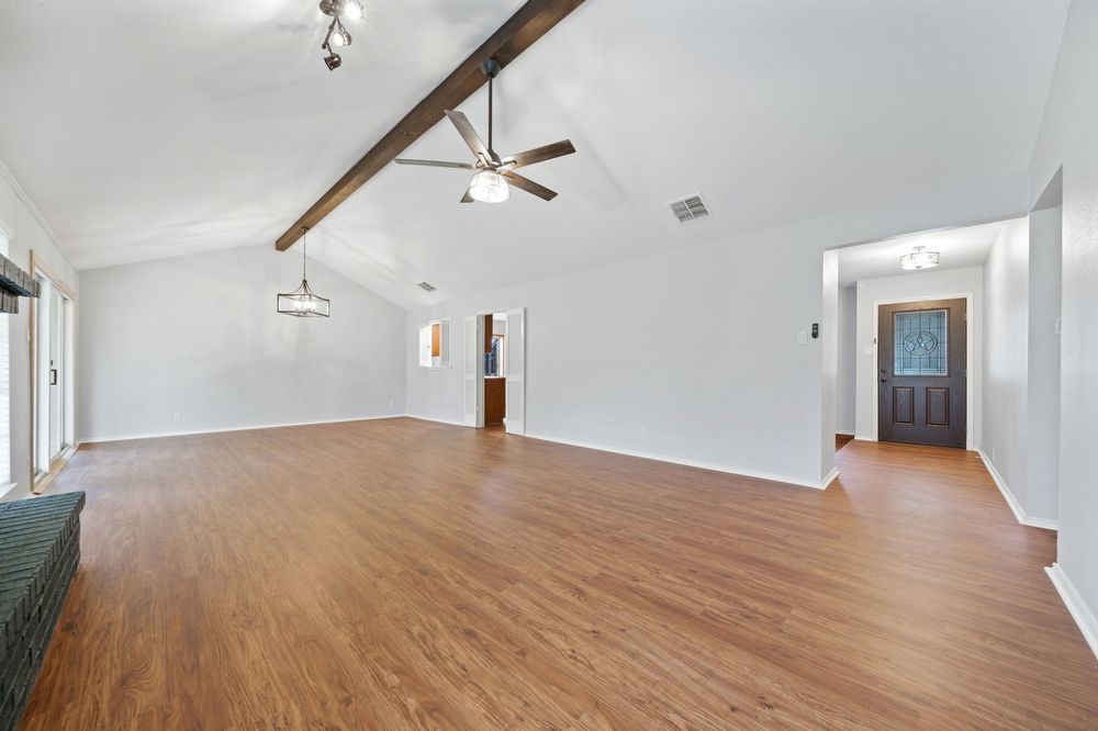 1410 Aylsbury Dr, San Antonio TX 78216 property image