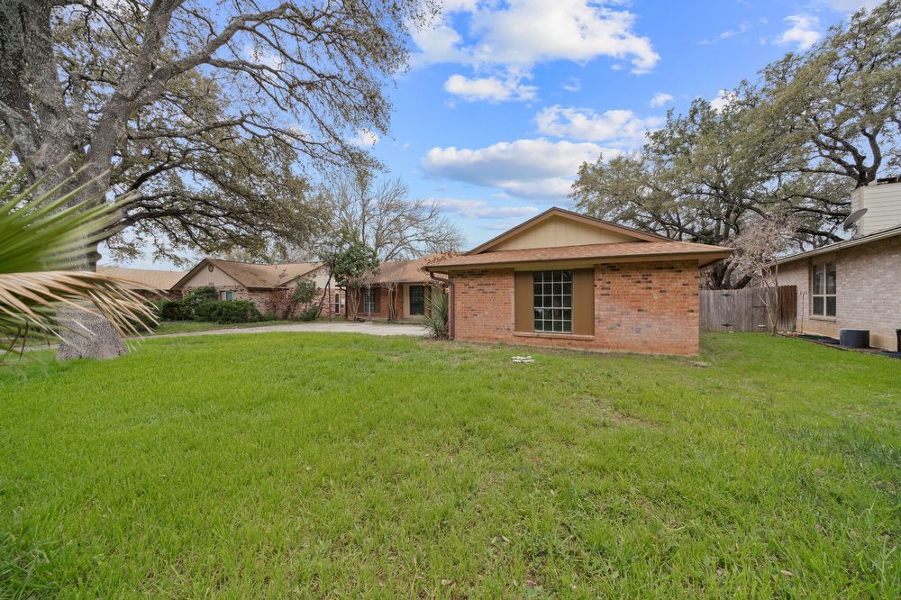 1410 Aylsbury Dr, San Antonio TX 78216 property image