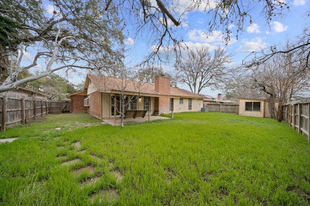 1410 Aylsbury Dr, San Antonio TX 78216 property image