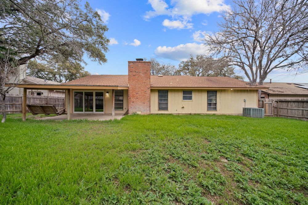 1410 Aylsbury Dr, San Antonio TX 78216 property image