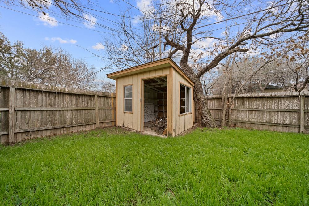 1410 Aylsbury Dr, San Antonio TX 78216 property image