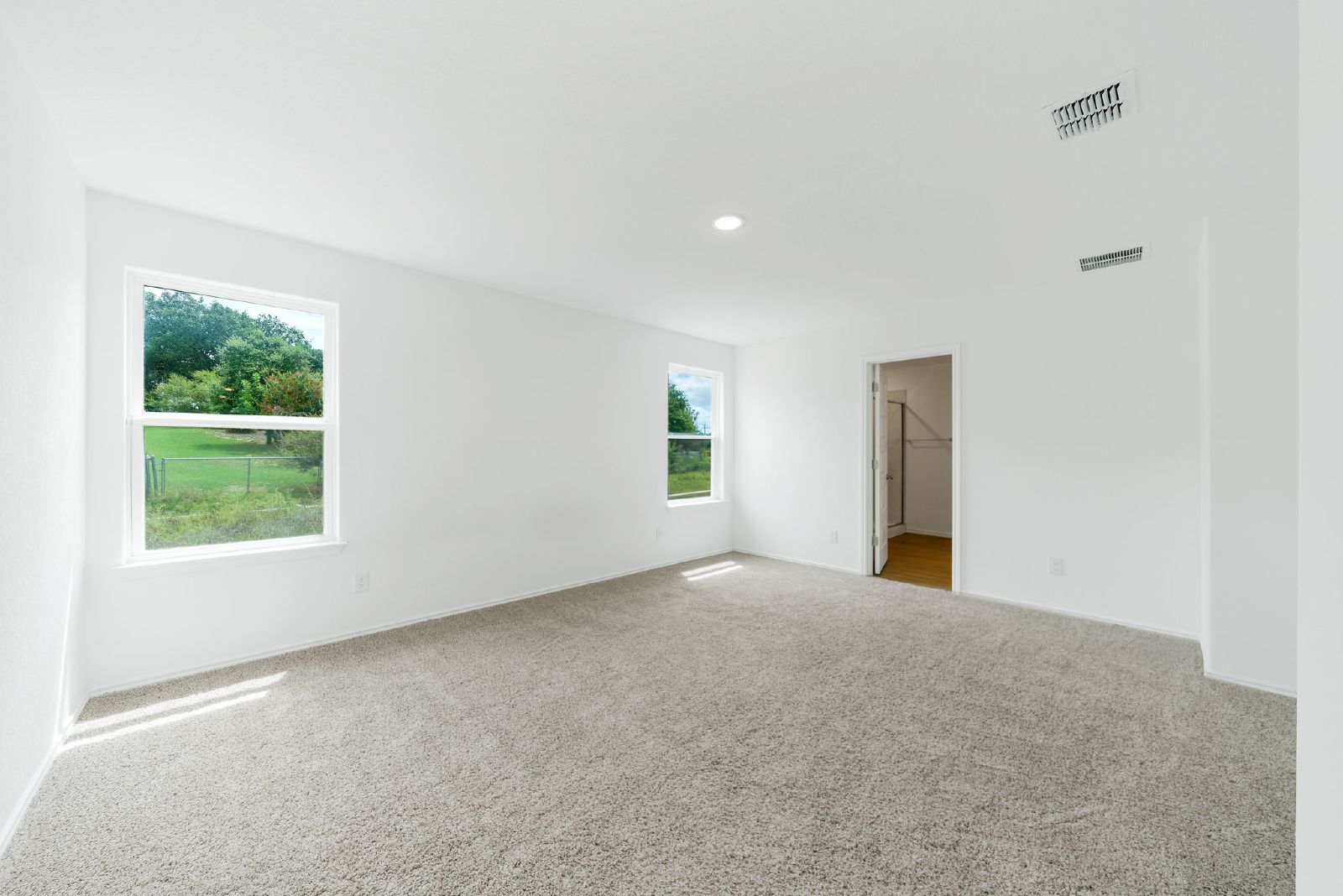 5306 Lisa Pt, St Hedwig TX 78152 property image