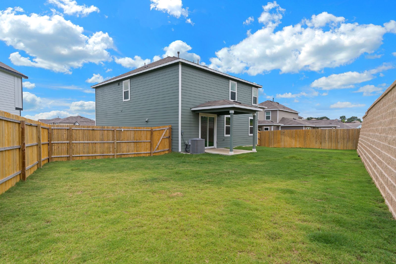 5306 Lisa Pt, St Hedwig TX 78152 property image