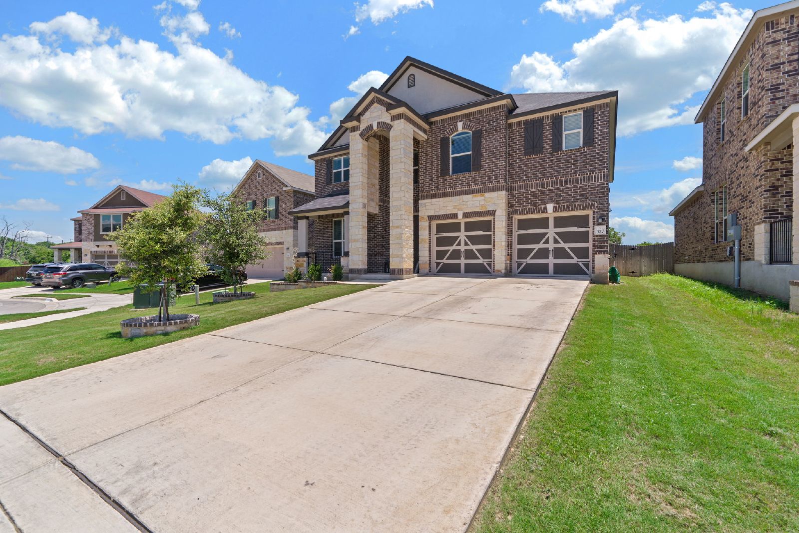 327 Carlito Cv, Universal City TX 78148 property image