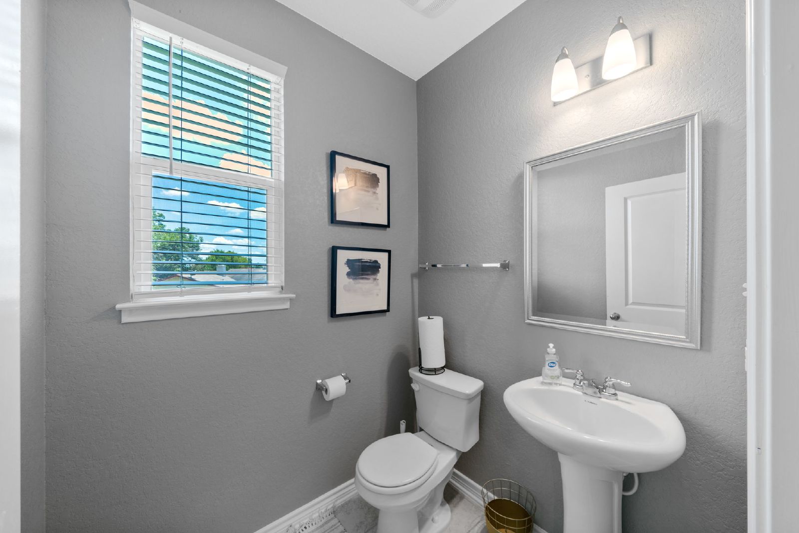 327 Carlito Cv, Universal City TX 78148 property image