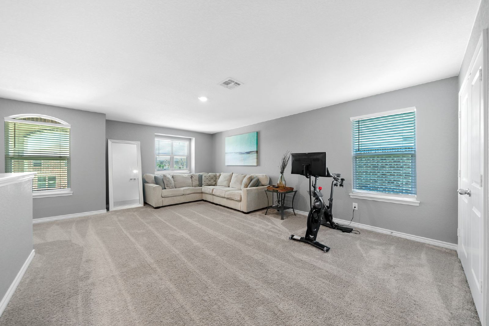 327 Carlito Cv, Universal City TX 78148 property image