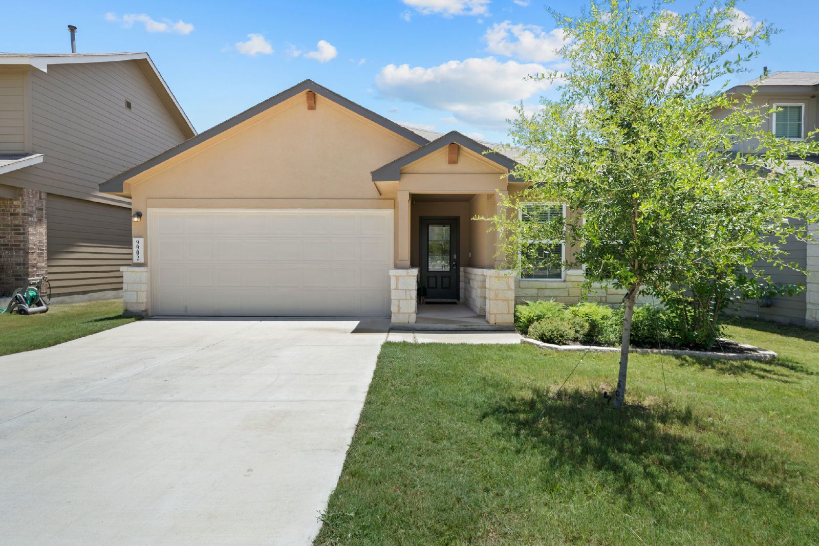 9902 Baytown Coast, San Antonio TX 78254 property image