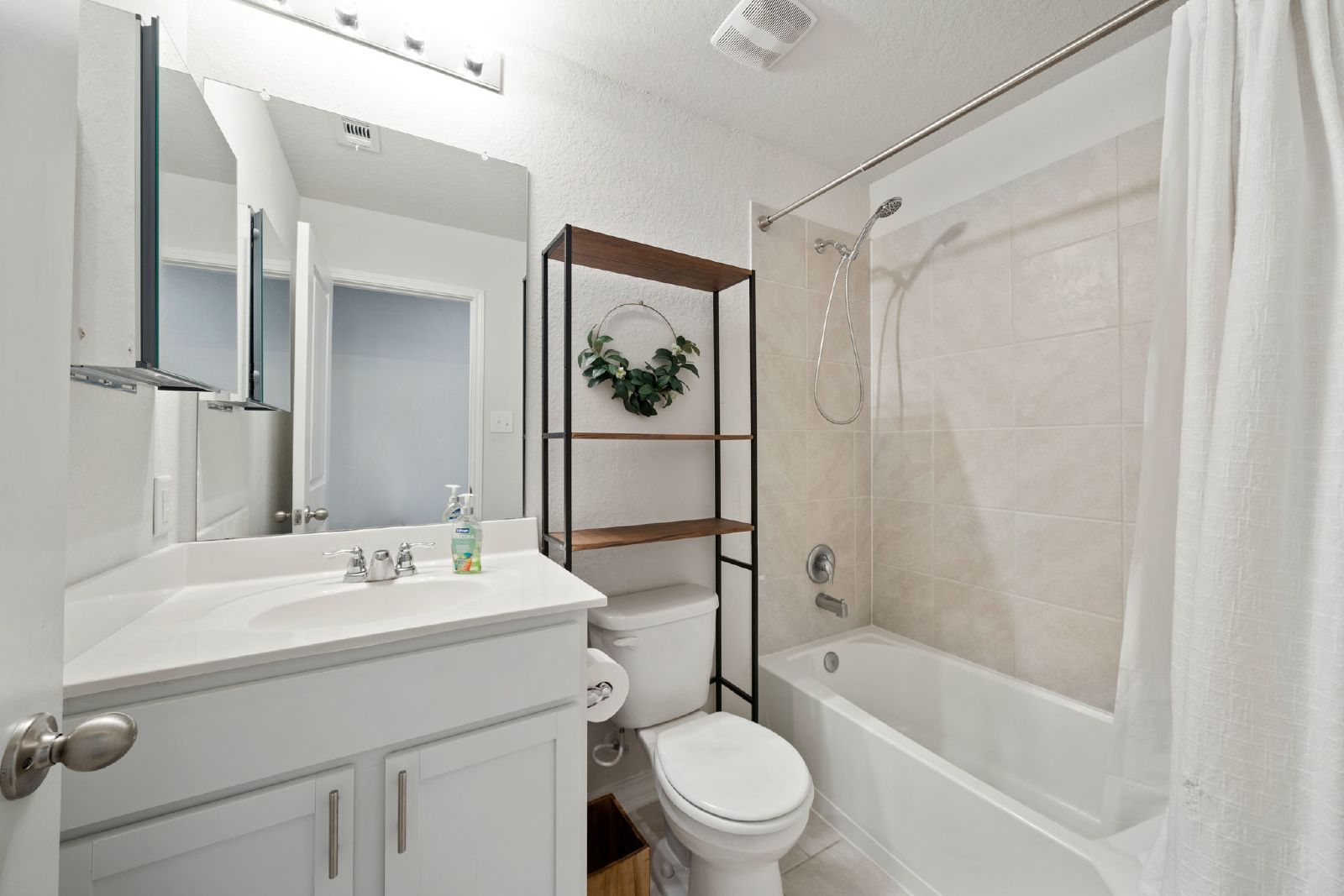 9902 Baytown Coast, San Antonio TX 78254 property image