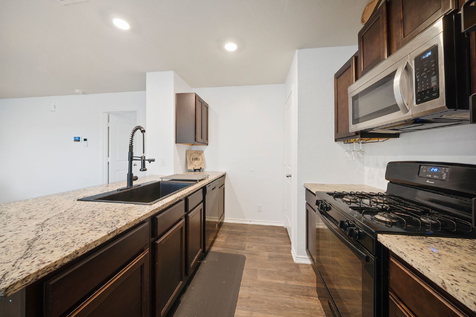 6554 Tempo Switch, San Antonio TX 78252 property image