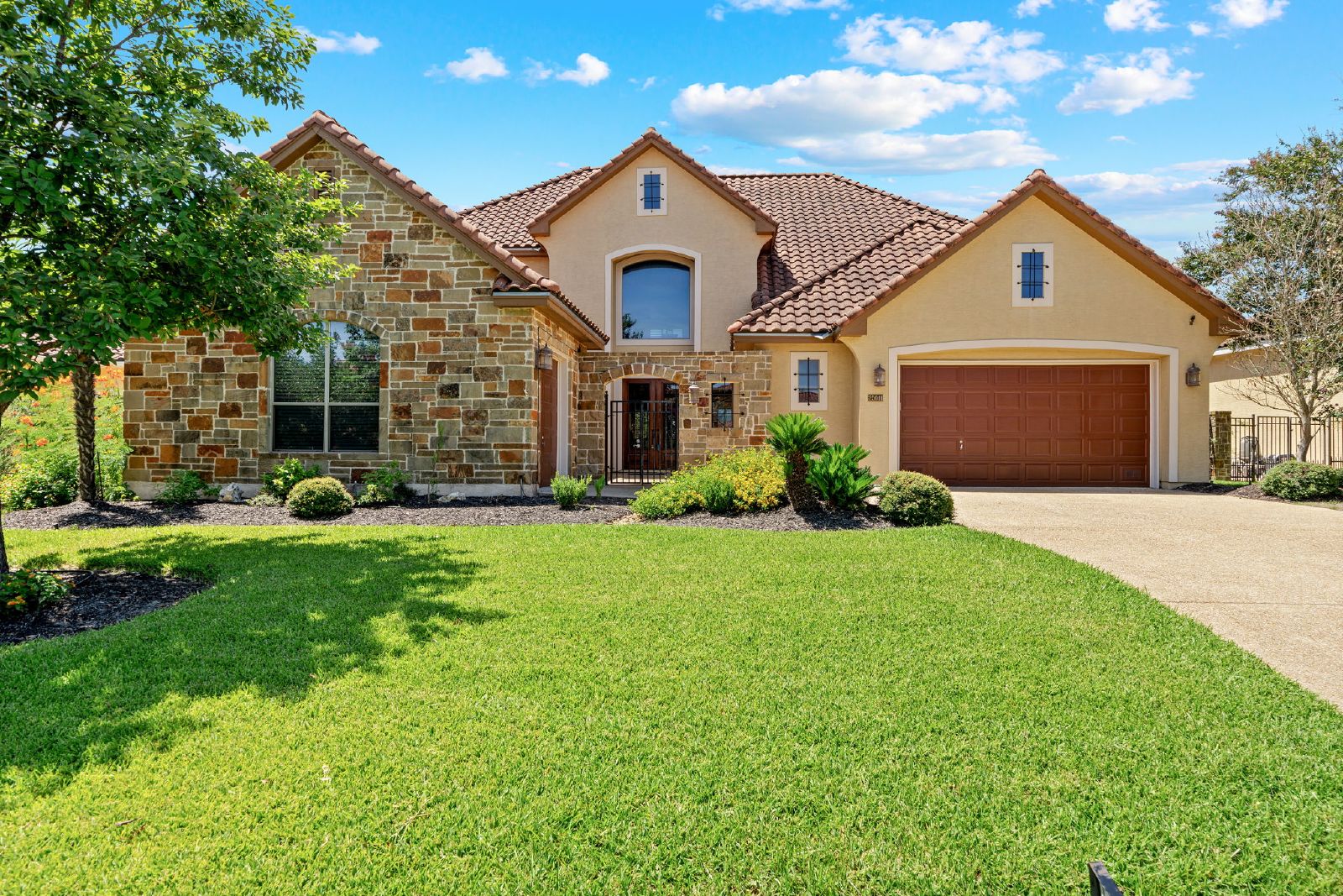 25011 Fairway Spgs, San Antonio TX 78260 property image