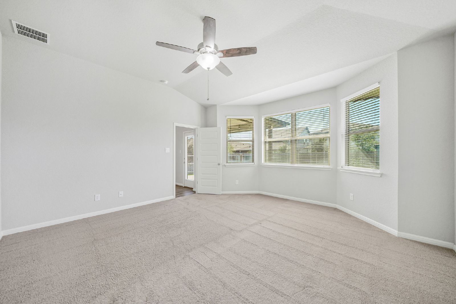 11636 Folsom Pass, San Antonio TX 78245 property image