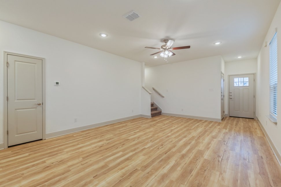 7612 Briarwood Pass #102, San Antonio TX 78252 property image