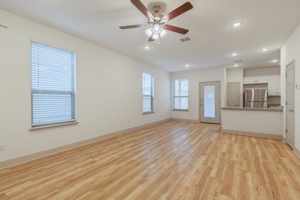 7612 Briarwood Pass #102, San Antonio TX 78252 property image
