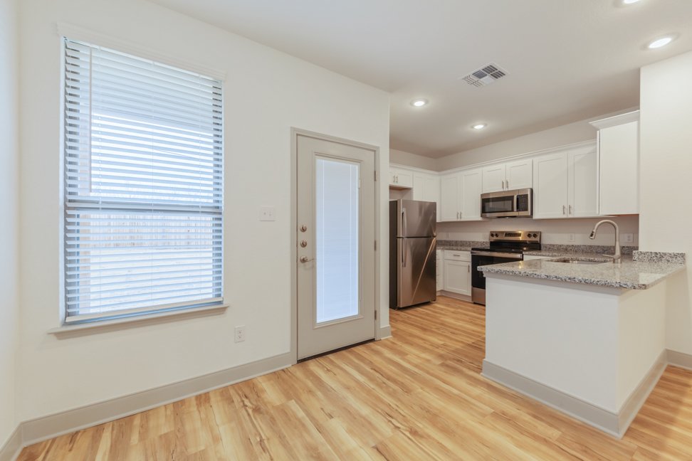 7612 Briarwood Pass #102, San Antonio TX 78252 property image