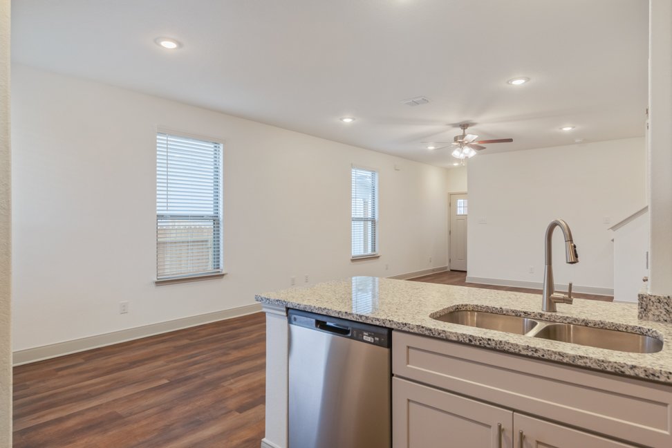 7612 Briarwood Pass #102, San Antonio TX 78252 property image