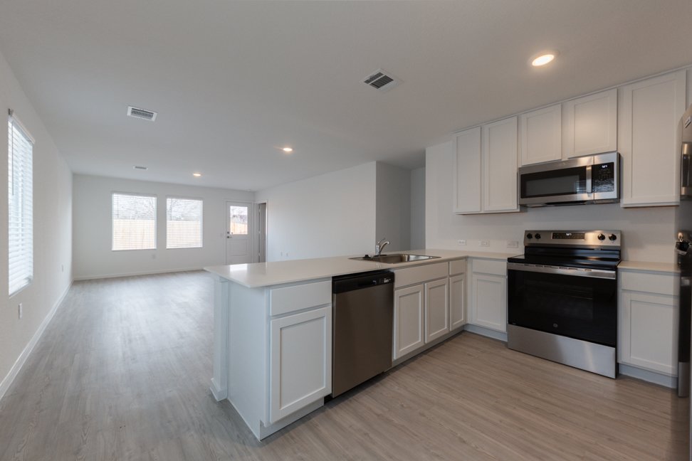 5750 Repeating Way, Von Ormy TX 78073 property image