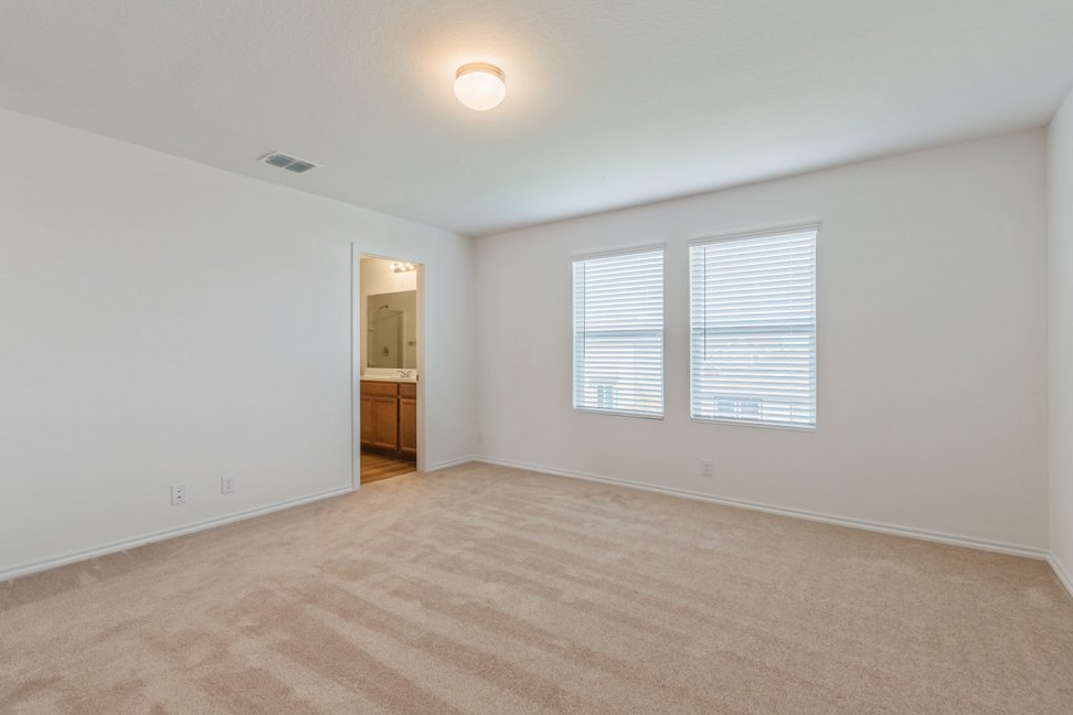 2565 Windle Ln, Seguin, TX 78155 property image